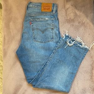 LEVI WEDGIE SZ 30 - WORN ONCE